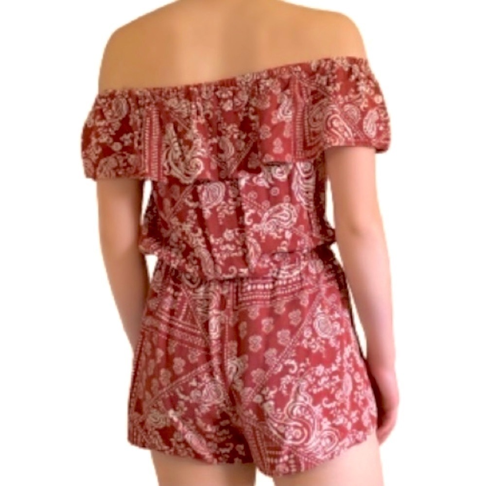 Aeropostale Off The Shoulder Print Romper​​​​​​​​​​​​​​​​​​​​​​​​​​​​